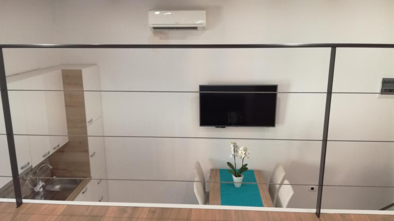 Apartmaji Apollonio Izola Esterno foto