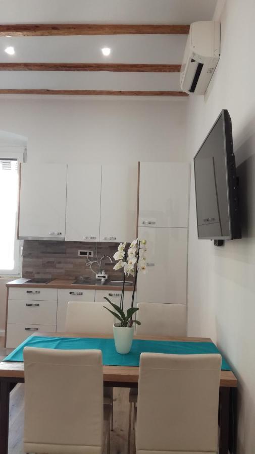 Apartmaji Apollonio Izola Esterno foto
